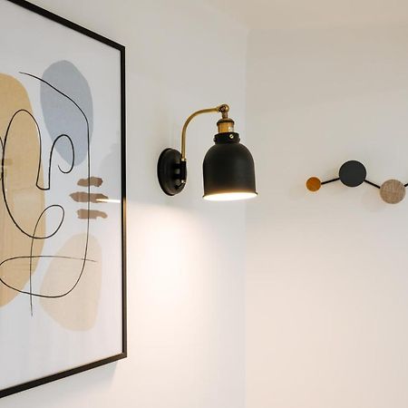 Cozy & Small Studio In The Center Lisbon Exterior photo