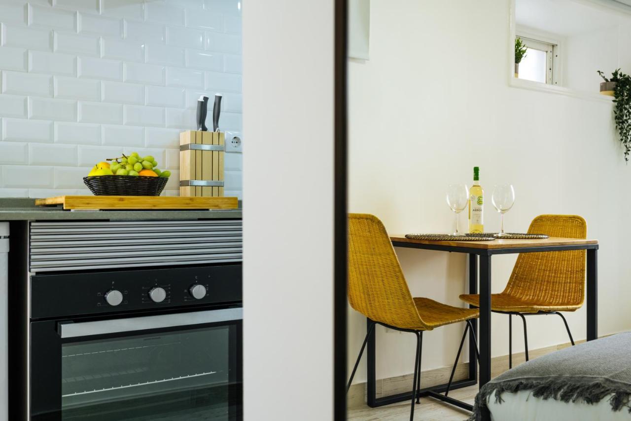 Cozy & Small Studio In The Center Lisbon Exterior photo