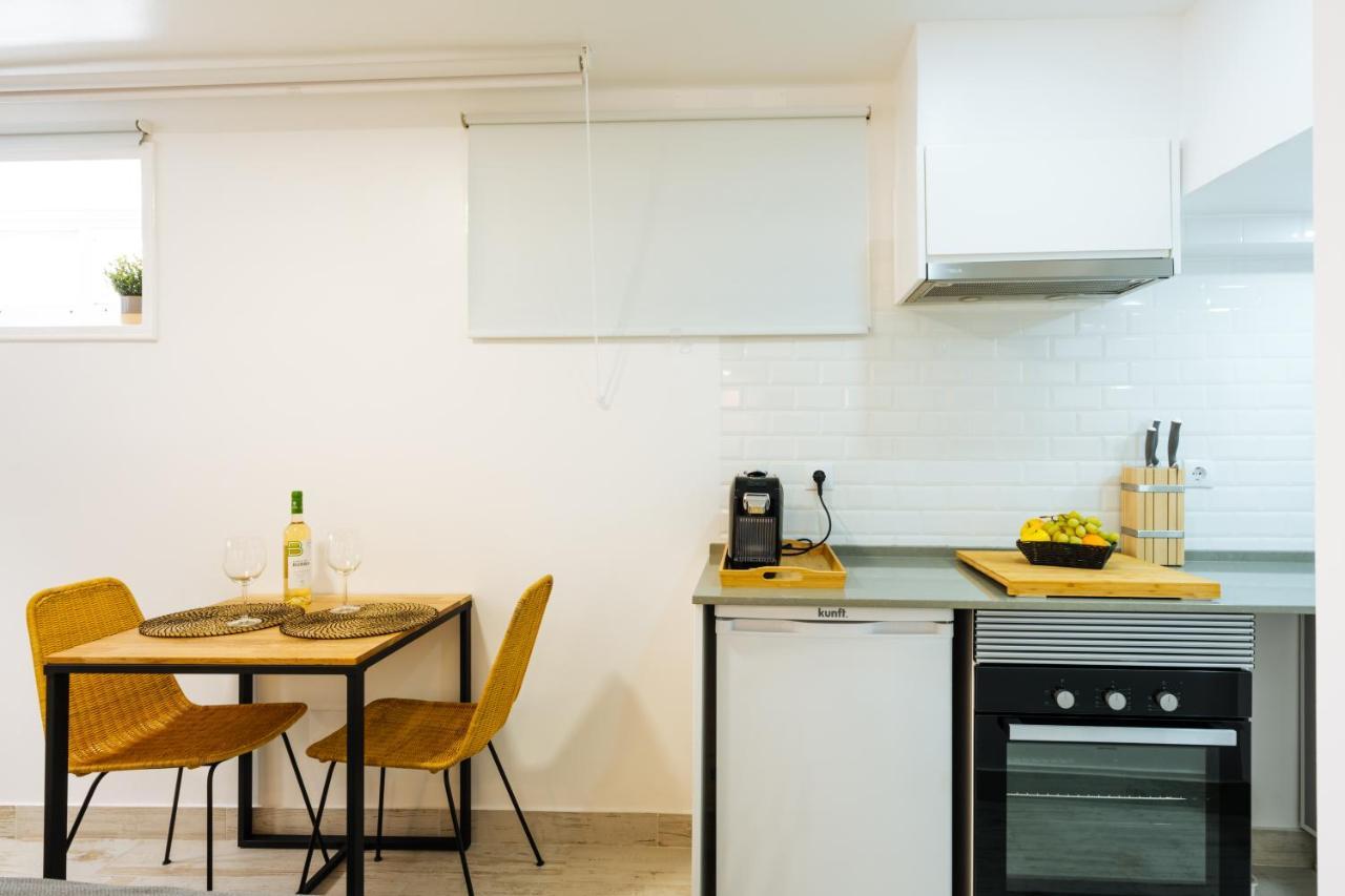 Cozy & Small Studio In The Center Lisbon Exterior photo